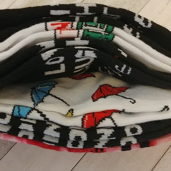 NWT 6 Pack Authentic Friends Socks - Picture 4 of 5